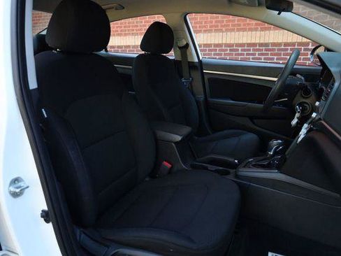 Used 2019 Hyundai Elantra SEL w/ Cargo Package FWD image 29