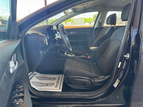 Used 2020 Kia Forte LXS image 15