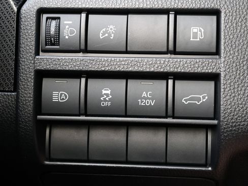 Used 2025 Toyota 4Runner Limited AWD/4WD image 28