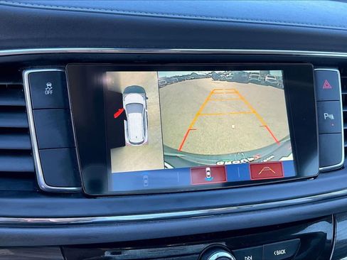 Used 2019 Buick Enclave Essence image 21