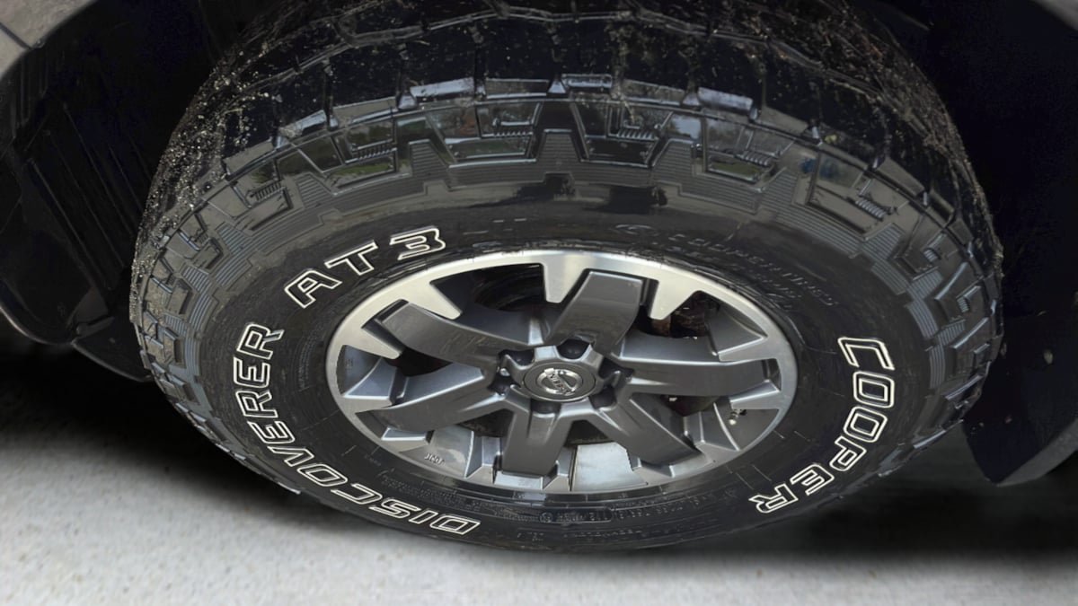 Used 2018 Nissan Frontier SV AWD/4WD image 15