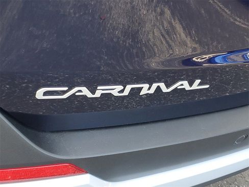 New 2026 Kia Carnival EX image 28