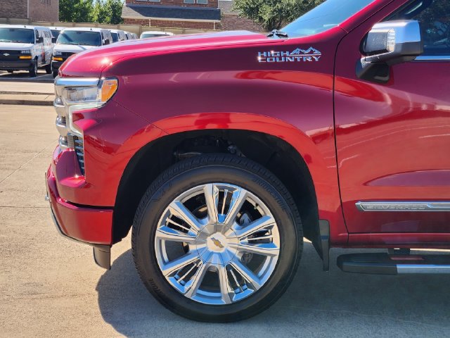 Used 2025 Chevrolet Silverado 1500 High Country w/ High Country Premium Package AWD/4WD image 14