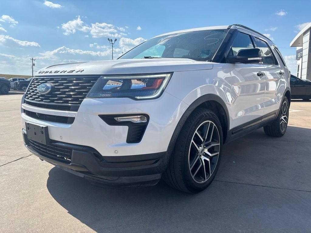 Used 2018 Ford Explorer Sport w/ Equipment Group 401A AWD/4WD image 3