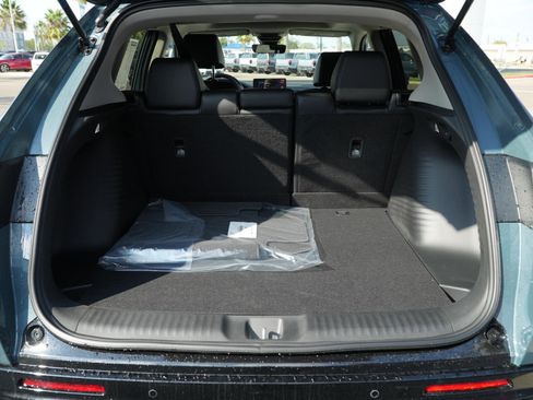 New 2026 Honda HR-V EX-L image 8