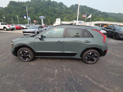 New 2026 Kia Niro Wind w/ Wind Preserve Package FWD image 4