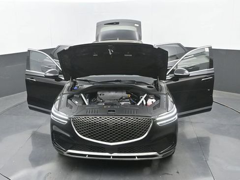 Used 2024 Genesis GV70 2.5T w/ Advanced Package image 33