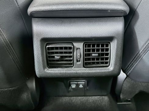 Used 2025 Toyota Camry SE FWD image 28