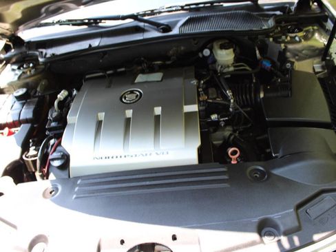 Used 2011 Cadillac DTS image 39