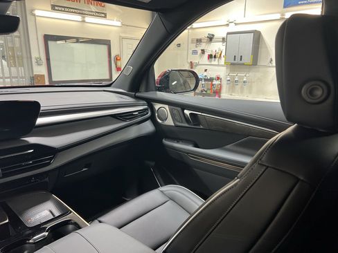 New 2026 Buick Enclave Avenir w/ Super Cruise Package image 23