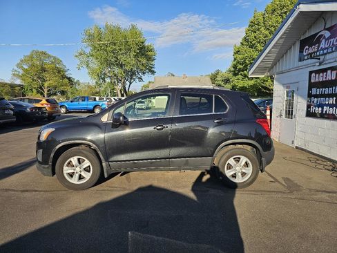 Used 2016 Chevrolet Trax LT w/ LT Convenience Package AWD/4WD image 6