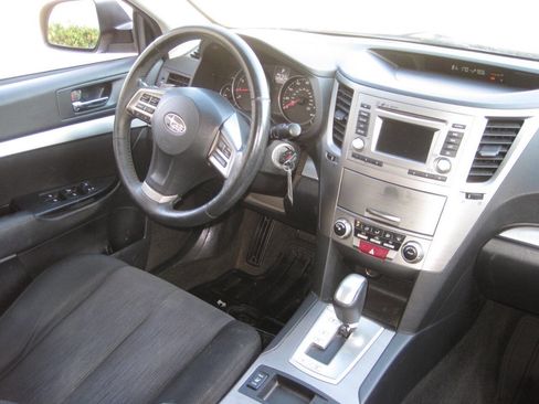 Used 2014 Subaru Legacy 2.5i Premium image 26