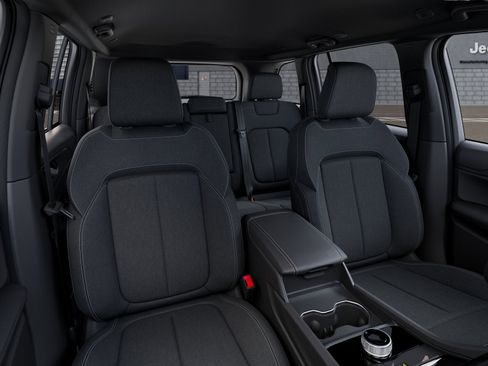 New 2026 Jeep Grand Cherokee Laredo X AWD/4WD image 10