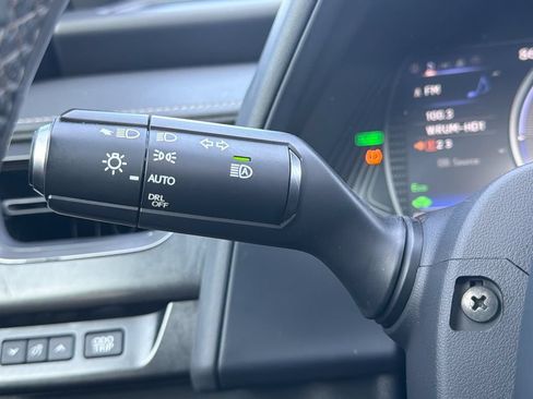 Used 2021 Lexus UX 250h w/ Accessory Package (Z2) AWD/4WD image 28