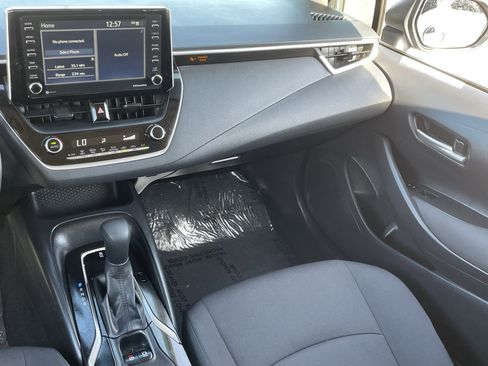 Used 2021 Toyota Corolla LE w/ Carpet Mat Package (TMS) image 15