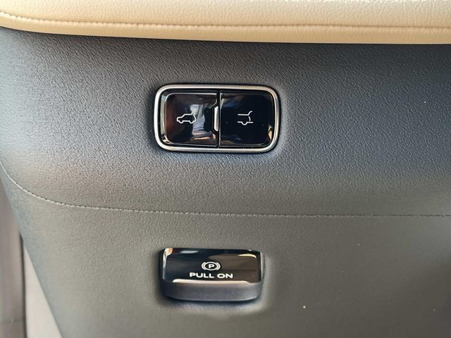 New 2027 Lincoln Navigator Premiere AWD/4WD image 31