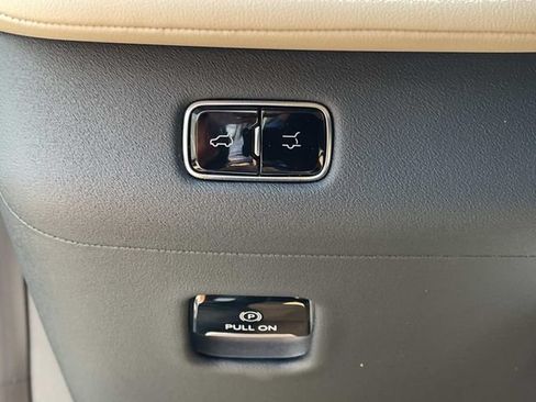 New 2027 Lincoln Navigator Premiere AWD/4WD image 31