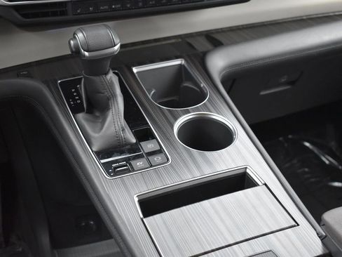 Used 2021 Toyota Sienna Platinum image 19