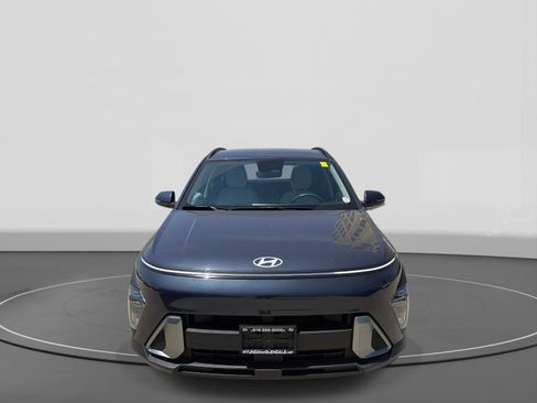 Used 2024 Hyundai Kona SEL FWD image 2