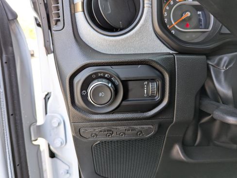 Used 2024 Jeep Wrangler Sport AWD/4WD image 14