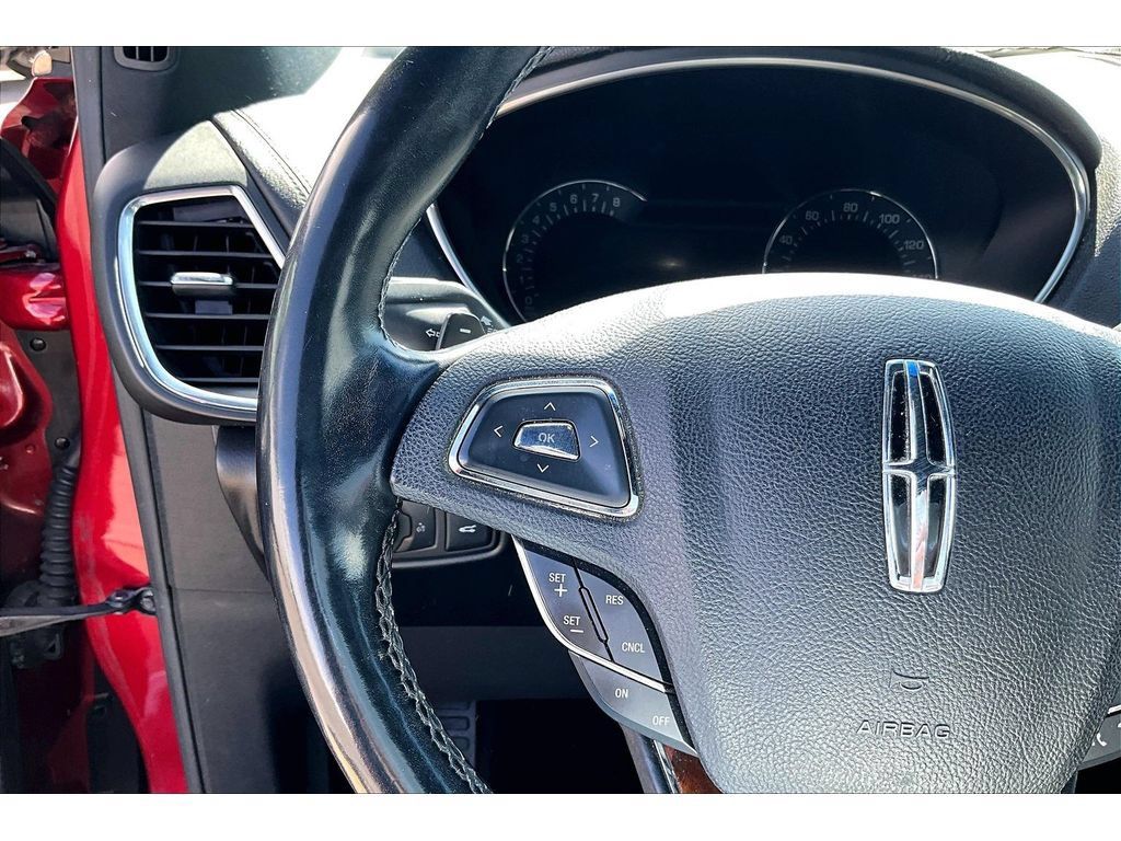 Used 2016 Lincoln MKX Reserve w/ Equipment Group 102A AWD/4WD image 11