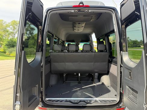 Used 2020 Mercedes-Benz Sprinter 2500 image 10