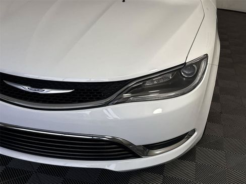 Used 2016 Chrysler 200 Limited FWD image 9