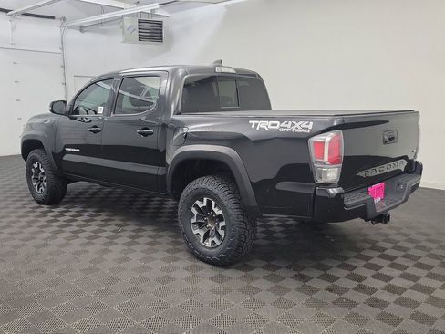 Used 2021 Toyota Tacoma TRD Off-Road image 3