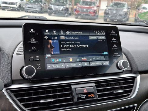 Used 2019 Honda Accord EX image 18