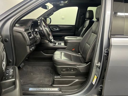 Used 2022 Chevrolet Tahoe RST w/ Luxury Package AWD/4WD image 21