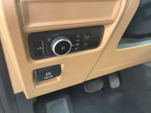 Used 2023 Ford F150 XLT image 14