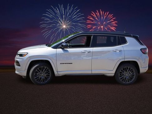 Certified 2022 Jeep Compass High Altitude AWD/4WD image 9