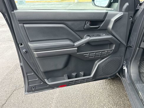 New 2026 Toyota Tacoma SR5 image 7