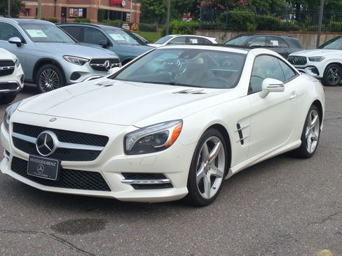 Used 2013 Mercedes-Benz SL 550 image 7