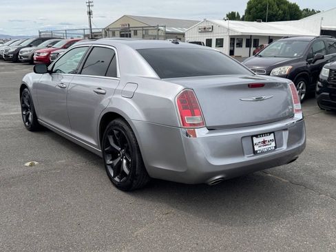 Used 2013 Chrysler 300 Touring w/ Driver Convenience Group RWD image 3