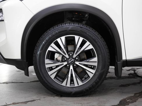 Used 2023 Nissan Rogue SV w/ SV Premium B Package AWD/4WD image 28