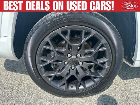 Used 2025 Jeep Grand Cherokee L Summit AWD/4WD image 38