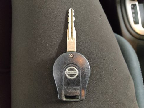 Used 2019 Nissan Versa SV FWD image 32