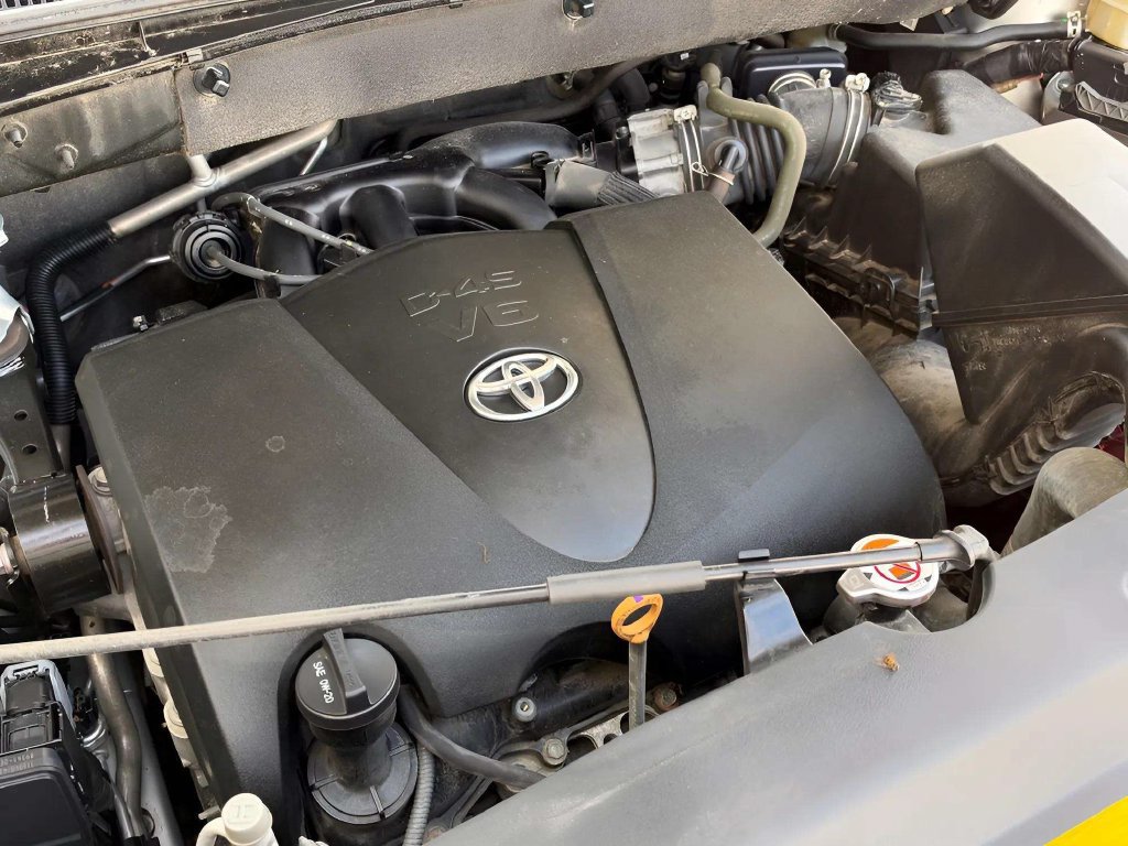 Used 2018 Toyota Highlander Limited AWD/4WD image 35