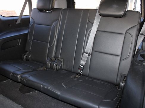 Used 2019 GMC Yukon XL SLT w/ Open Road Package image 7