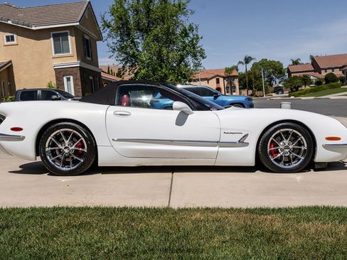 Used 2004 Chevrolet Corvette Convertible w/ Preferred Equipment Group RWD image 19