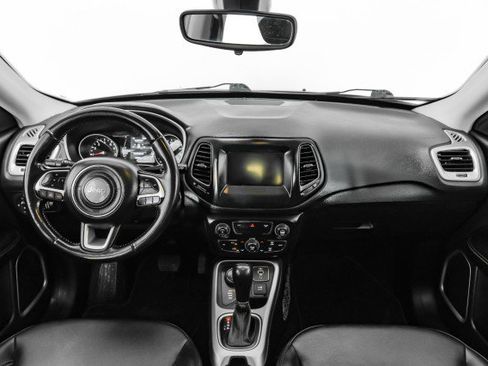 Used 2021 Jeep Compass Latitude image 12