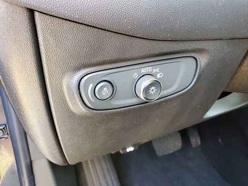 Certified 2022 Chevrolet Equinox LT FWD image 24