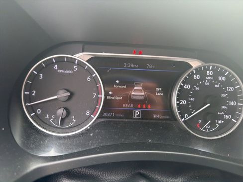 Used 2024 Nissan Sentra SR FWD image 14