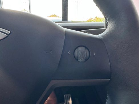 Used 2024 Tesla Model Y Performance AWD/4WD image 23