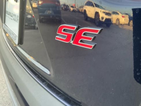 Used 2022 Toyota Corolla SE image 15