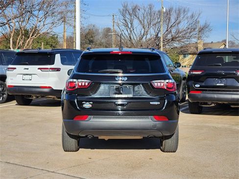 Used 2023 Jeep Compass Latitude w/ Sun and Sound Group image 6