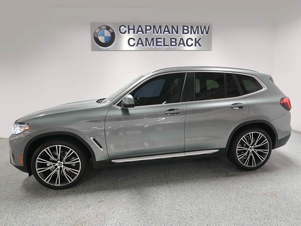 Used 2023 BMW X3 sDrive30i w/ Premium Package RWD image 3