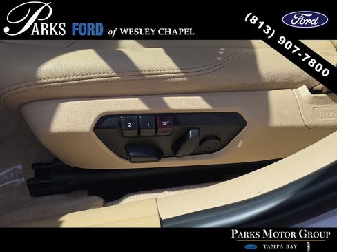 Used 2015 BMW 320i Sedan RWD image 18