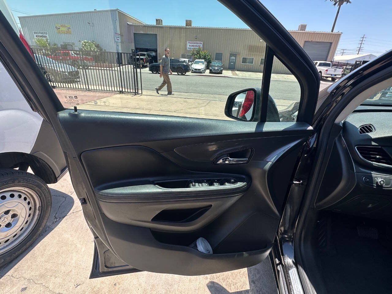 Used 2017 Buick Encore Preferred FWD image 9